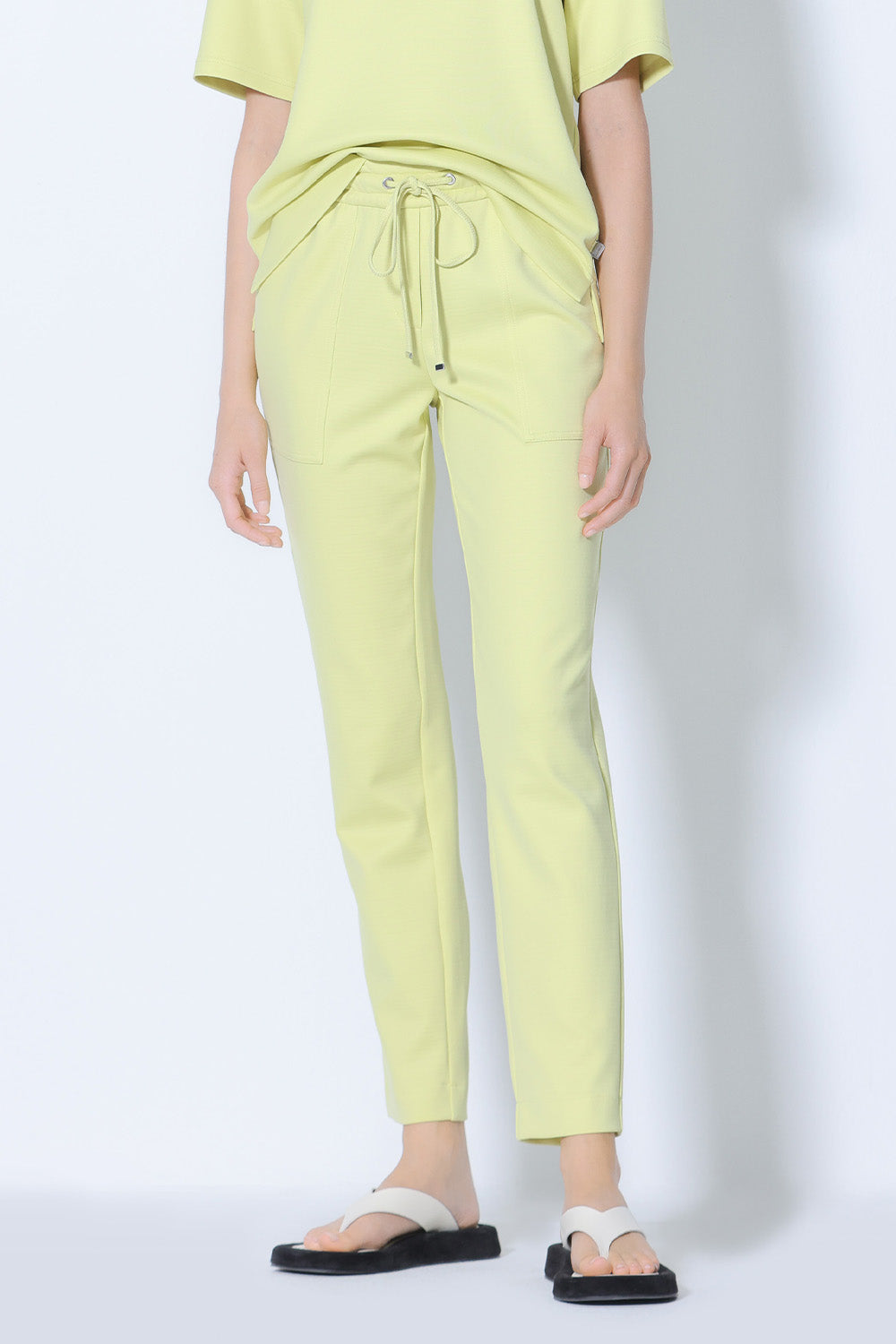 Color 402 - 2 - ARIANA Pants_372_402_2.jpg