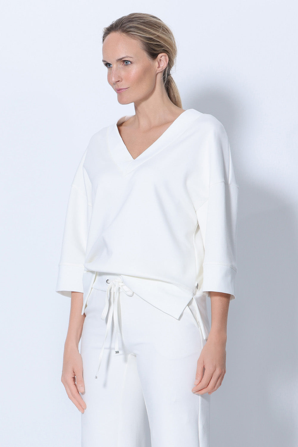 Color 900 - 3 - ESRA Sweat_389_900_3 .jpg